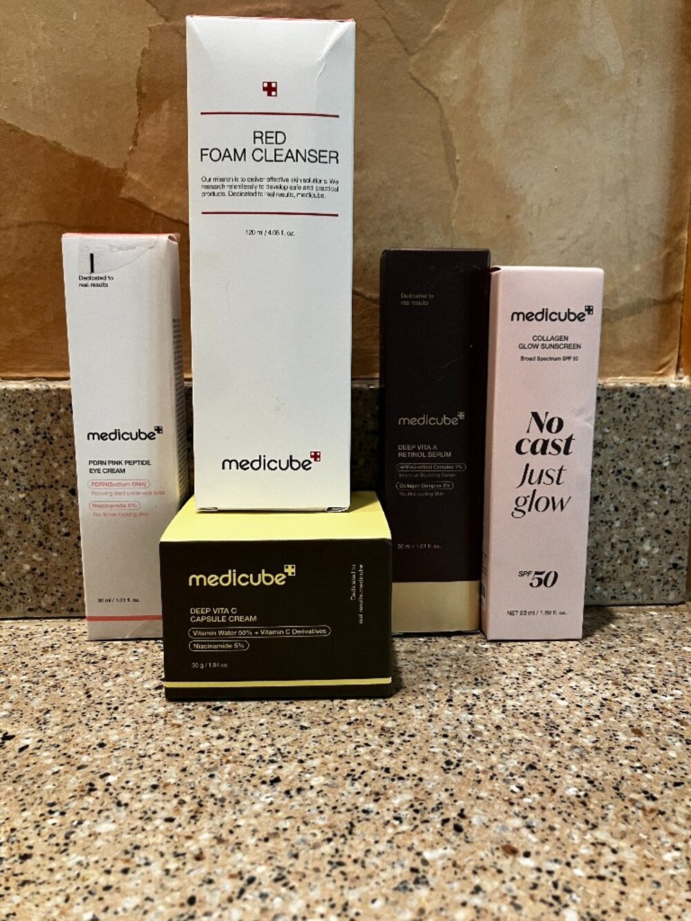 Medicube Set of Skincare, Eye creme , Serum , Cleanser, Etc! NIB